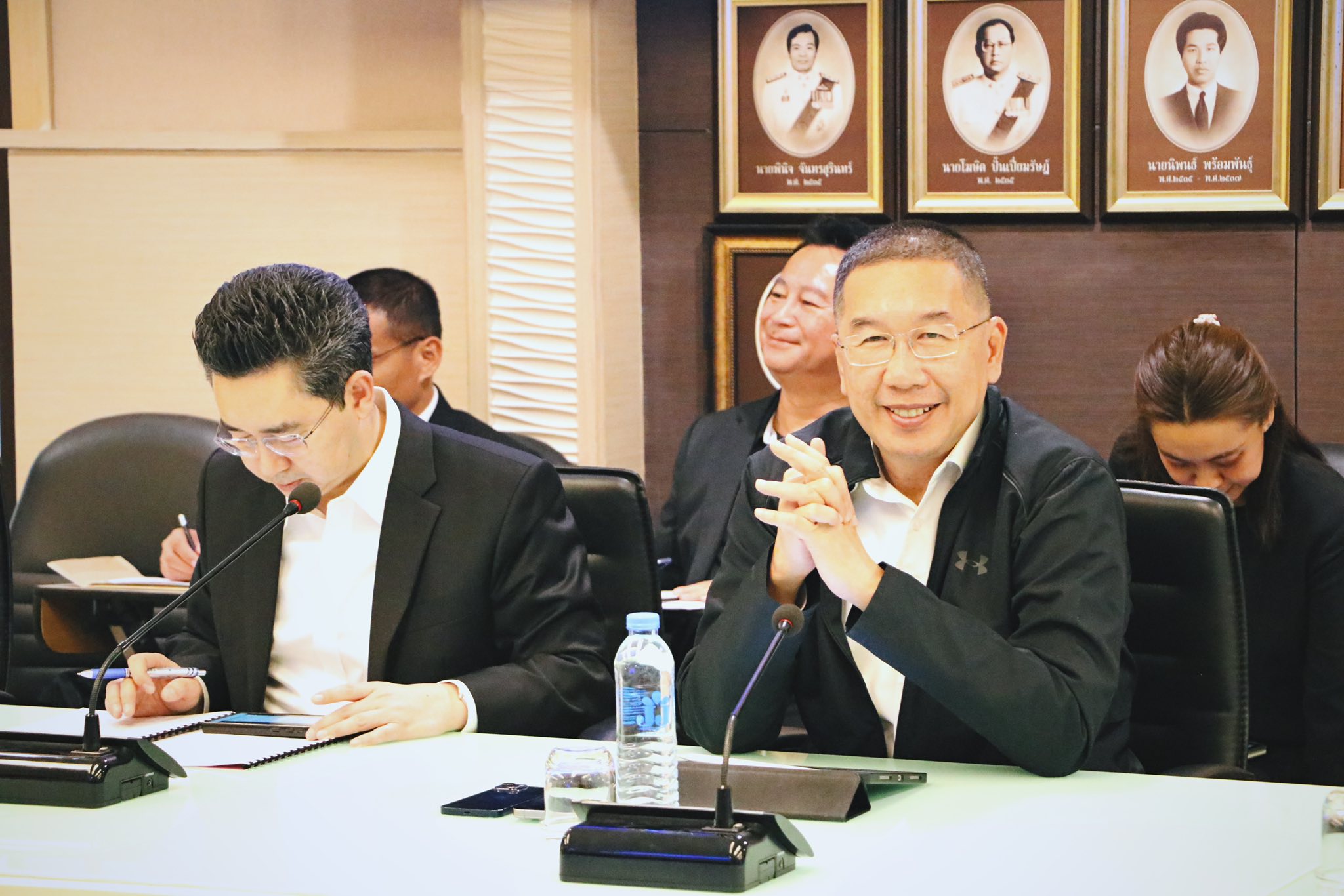 title - ส.ป.ก. ร่วมประชุมหารือการบริหารจัดการสินค้าข้าวและยางพารา